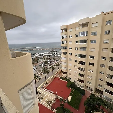 Private Next To The Marina *