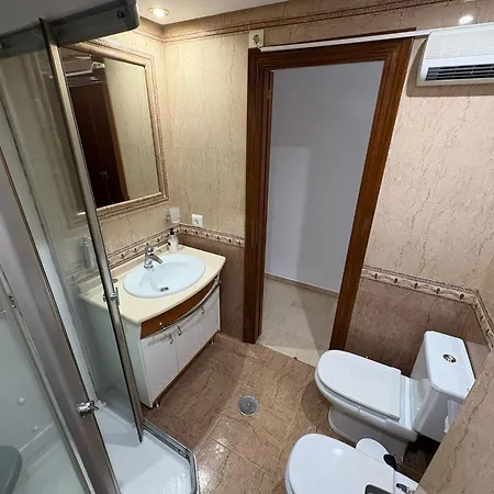 Private Next To The Marina 民宿