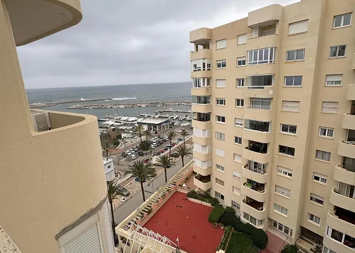 Private Next To The Marina *